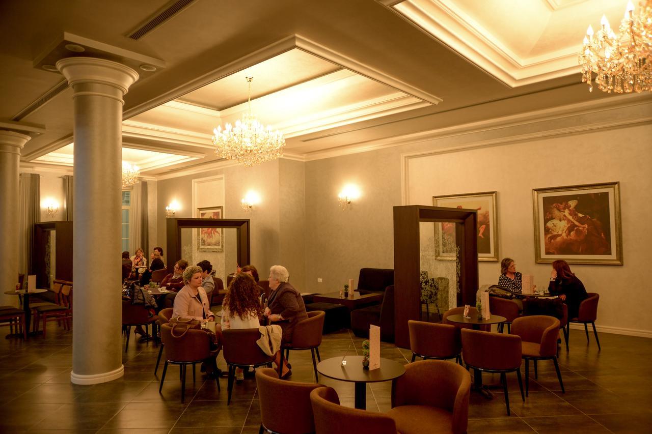 Hotel Vila Imperial 爱尔巴桑 外观 照片